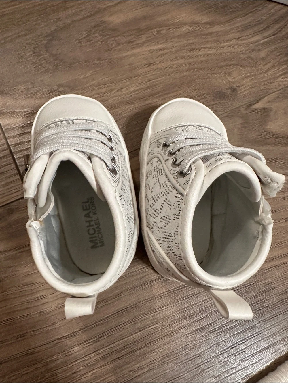 Michael Kors stylish michael